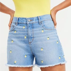 Loft NWOT Lemon Embroidered Denim Cut Off Shorts, size 24/00
